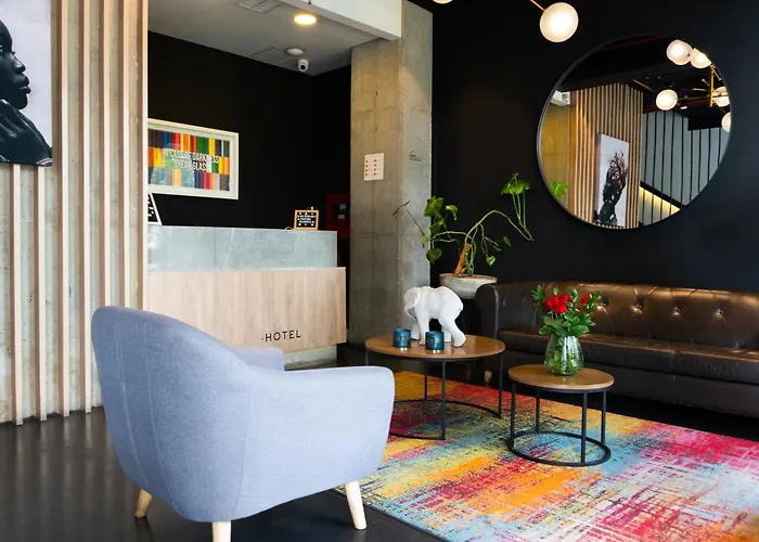 EM Hotel Corferias Embajada Americana