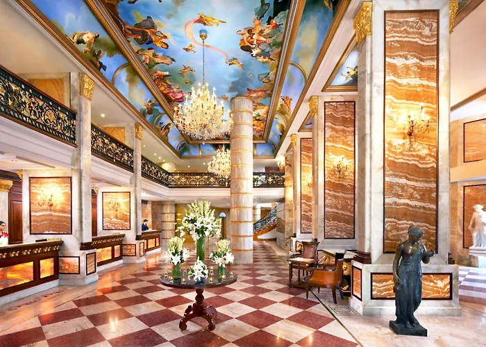 The Royal Plaza