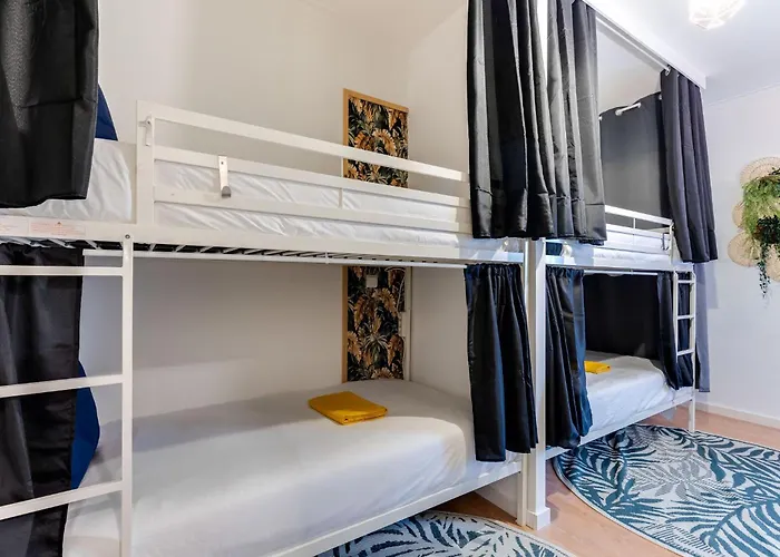 Hotel cerca del aeropuerto: Avenue View Rooms - Guest House