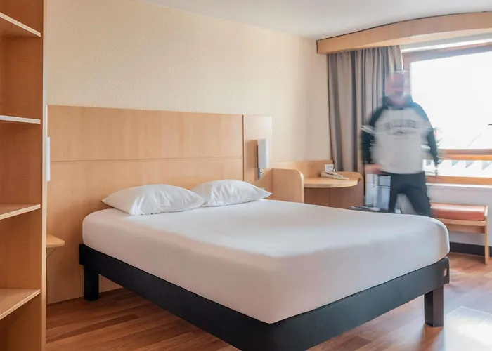 Ibis Nantes Centre Tour Bretagne