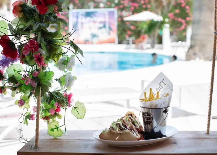 Hotel con piscina: Hotel Vibra Bossa Flow - Adults Only