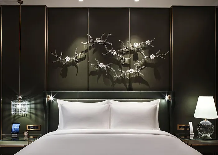J Hotel, Shanghai Tower