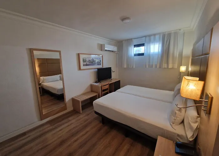 Hotel Virgen de los Reyes