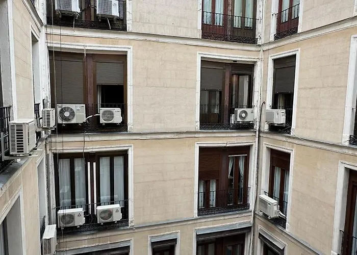 Hostal Atocha Almudena Martín