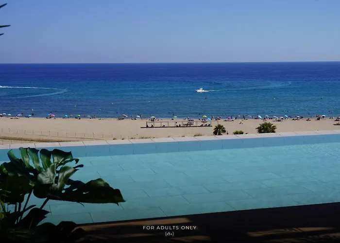 Hotel Brisamar Suites