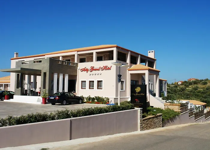 Arty Grand Hotel