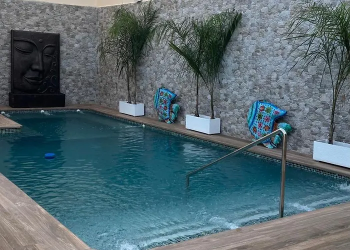  El Puerto Boutique