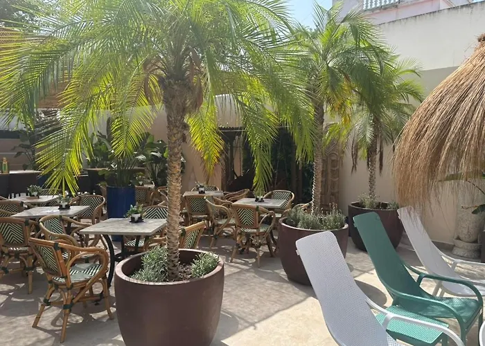  El Puerto Boutique