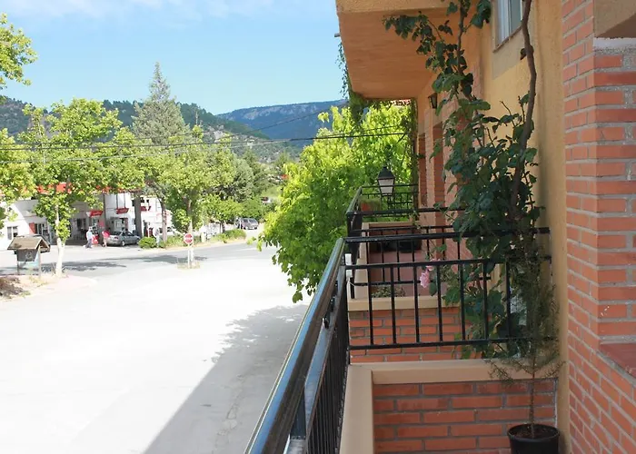 Hotel cerca del colegio: Albergue Los Chorros