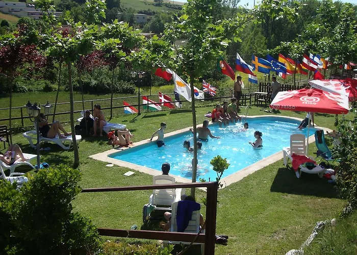 Hotel cerca del colegio: Albergue de Peregrinos A Santiago