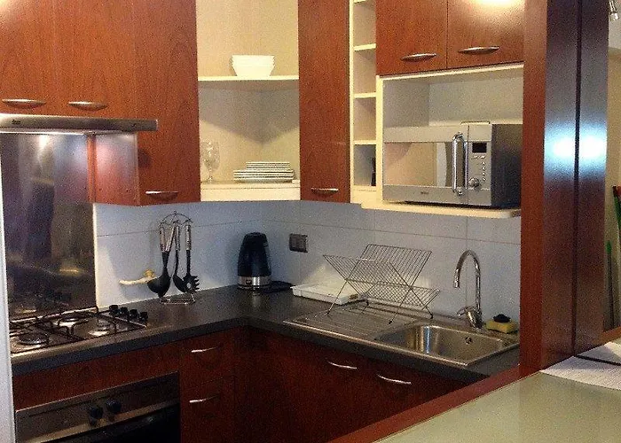 Ams Apartments Huerfanos