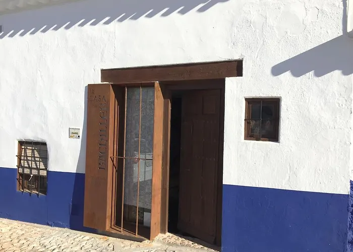  La Casa Del Bachiller