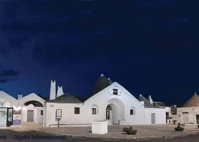 Corte Trullo Sovrano B&B