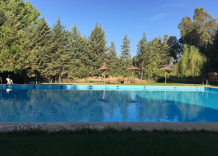 Hotel cerca del colegio: Camping La Fundicion