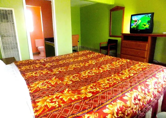 Long Beach Motel