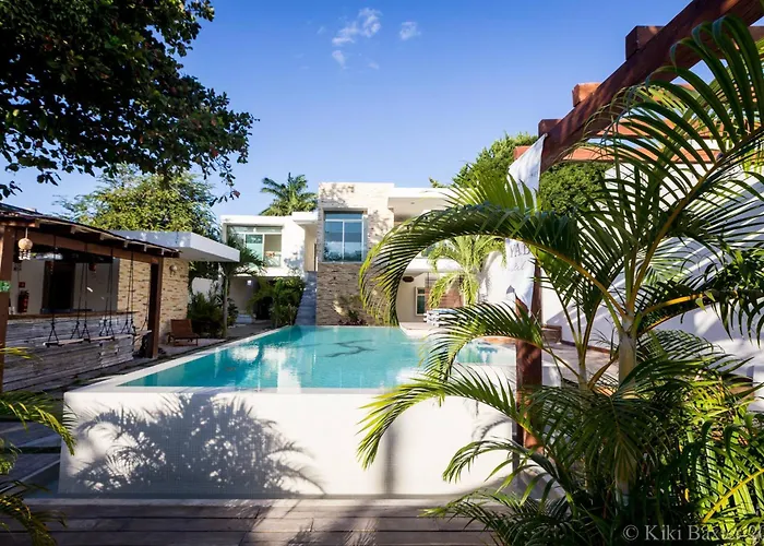 Hotel cerca del colegio: Sayab