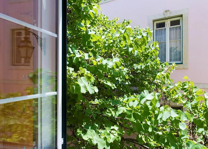 Casa de huéspedes: Lost Lisbon :: Chiado House