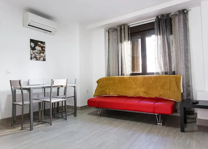 Hotel cerca del colegio: C&V Apartamentos - Horno de Marina