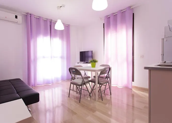 Hotel cerca del colegio: C&V Apartamentos - Horno de Marina