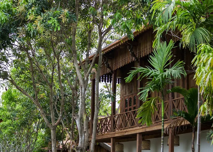Isann Lodge