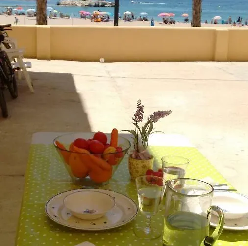 Hotel cerca del colegio: Playa Centro