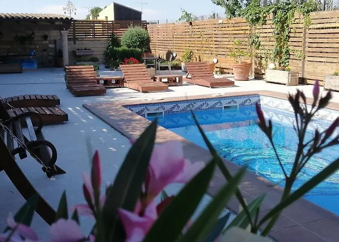 Hotel de 3 estrellas: Cal Roig Hotel Rural